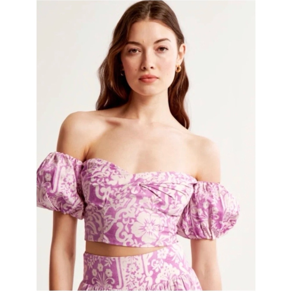 Abercrombie & Fitch Purple Floral Puff Sleeve Smocked Crop Top L Clean Girl
